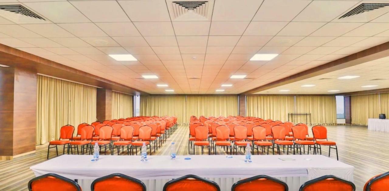 Genx Surat By 1589 Hotels Palsana  Exterior foto