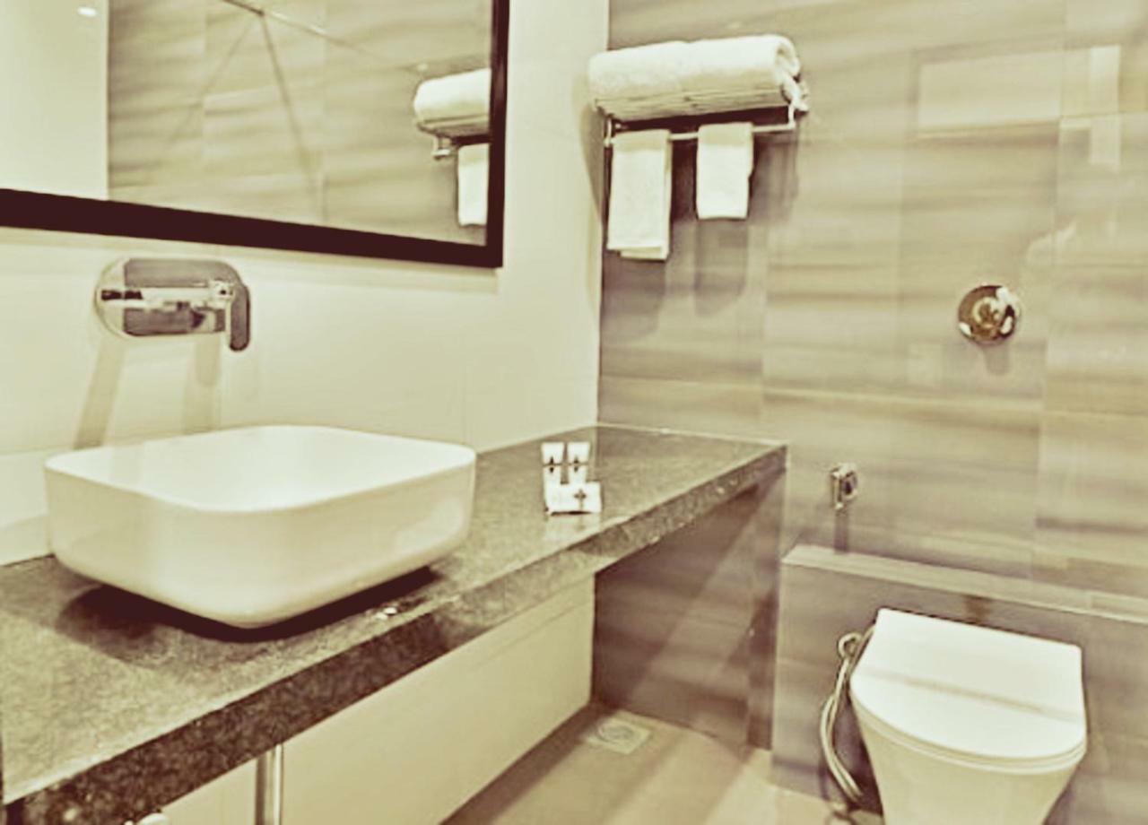 Genx Surat By 1589 Hotels Palsana  Exterior foto